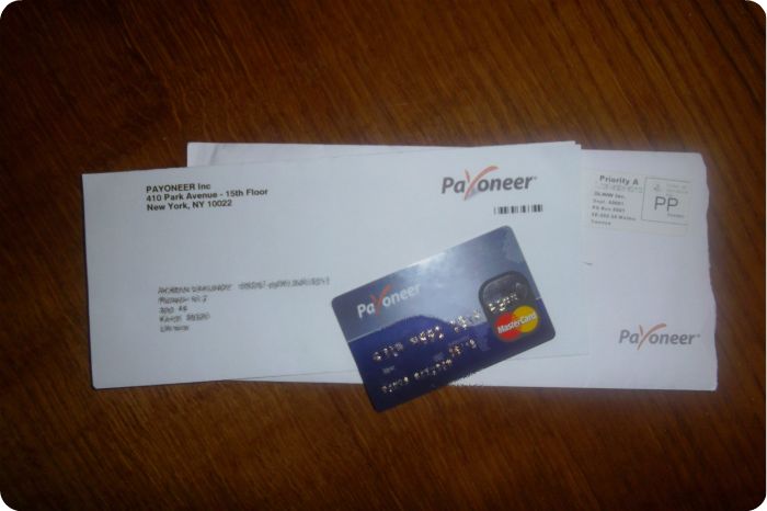 Пришли карту. Карта Payoneer. Карточка пионера. Payoneer Украина. Банковская карта Пионер.